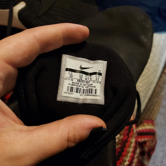 Men's Nike shoes - Picture 1 of 3